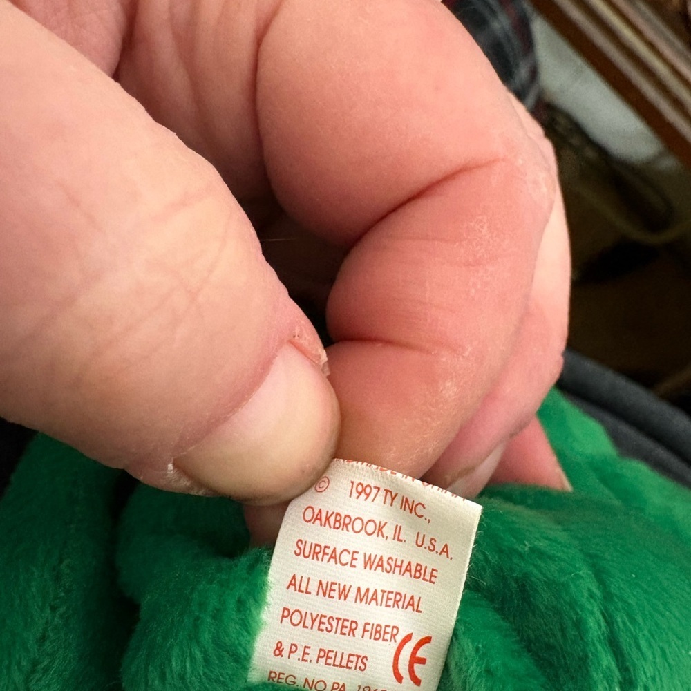 Collectors item TY Erin the Bear with 4 tag errors! PE Pellets, 1965(KR) NWT! - Picture 4 of 4